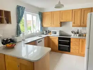 24 Wilton GroveImage 5