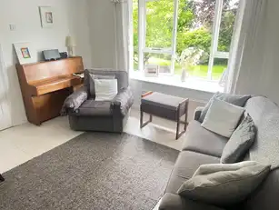 24 Wilton GroveImage 3