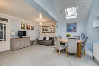 3 Brerton CrescentImage 12