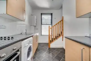 Flat 2 1 Sandhurst RoadImage 5
