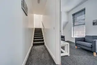 Flat 2 1 Sandhurst RoadImage 2