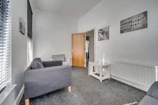 Flat 2 1 Sandhurst RoadImage 4