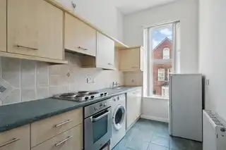 Flat 2 16 Atlantic AvenueImage 7