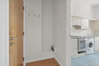 Flat 2 16 Atlantic AvenueImage 6