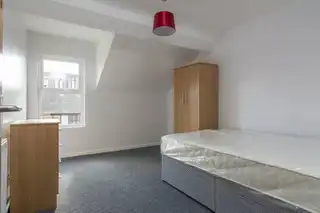 Flat 2 57 Fitzwilliam StreetImage 8