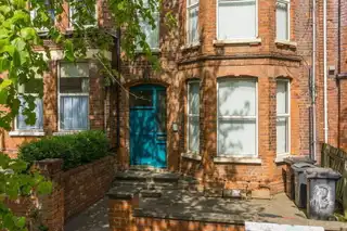 Image 1 for Flat 1 92 Eglantine Avenue