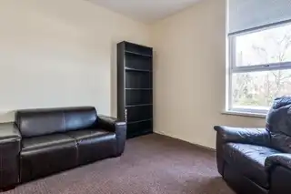 Flat 2 19 Cameron StreetImage 4