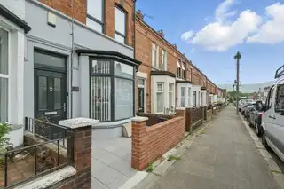 Image 1 for 14 Lisburn Avenue