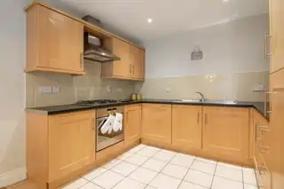 39 Park RoyalImage 6