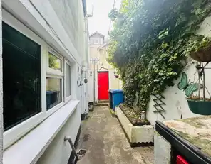 13 Upper Bennett StreetImage 10