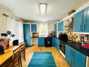 17 Sandale ParkImage 6