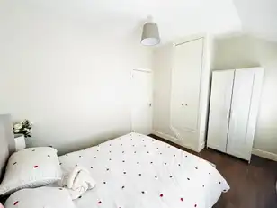 17 Cliftonville AvenueImage 16