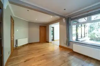 7 Balmoral ParkImage 4