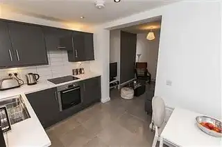 80 Chadwick StreetImage 8