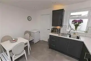 80 Chadwick StreetImage 9