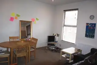 Apt 2 10 Dunluce AvenueImage 4