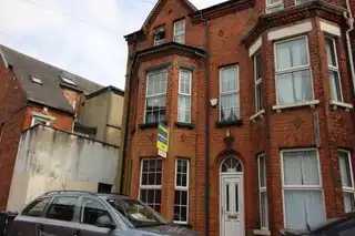 Image 1 for 2 Sandymount Street