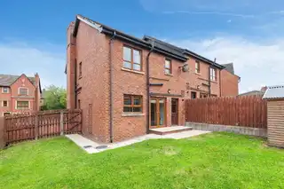 6 Brooke Hall HeightsImage 17