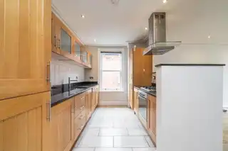 Apt 5 96 Balmoral AvenueImage 8