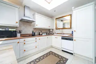 23 Cairnshill ParkImage 9