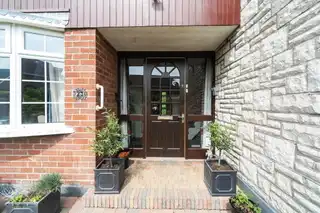 23 Cairnshill ParkImage 2