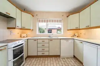 69 Marlborough Park NorthImage 7