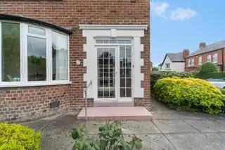 69 Marlborough Park NorthImage 2