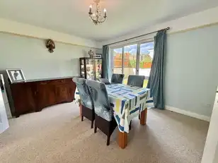 10 Ashgrove ParkImage 9