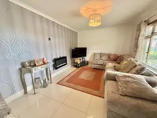 26 St Annes GardensImage 3
