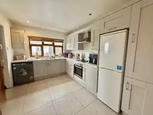 26 St Annes GardensImage 4