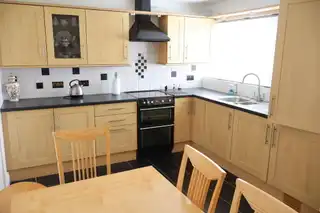 74 Whitehill ParkImage 4