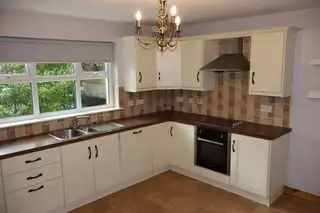 4 Boucher CloseImage 4
