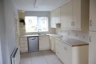 78 Shackleton CrescentImage 4