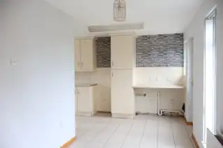 78 Shackleton CrescentImage 5