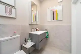 2A Glenview AvenueImage 24
