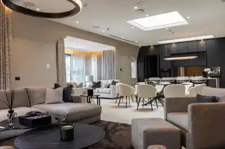 Apt 18 Penthouse The Mansion HouseImage 7
