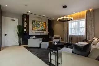 Apt 18 Penthouse The Mansion HouseImage 15