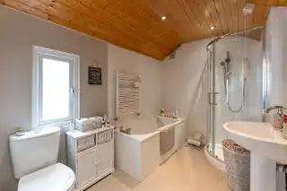 75 Downshire RoadImage 14