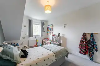 17 Dixon AvenueImage 18