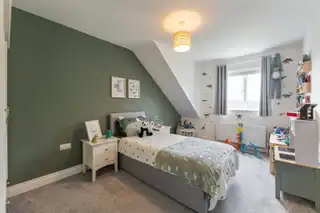 17 Dixon AvenueImage 17