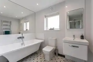 17 Dixon AvenueImage 21