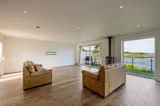 1 Downshire CourtImage 8