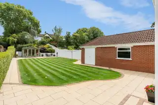 17 Kensington ParkImage 46