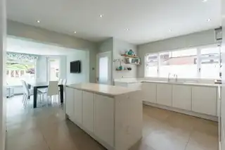17 Kensington ParkImage 18