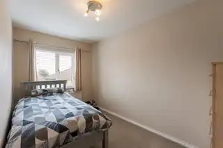 10 Stratford GardensImage 18