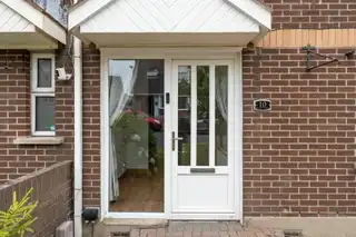 10 Stratford GardensImage 2