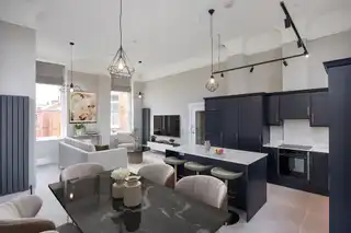 Apt 7 Pavilion SevenImage 11