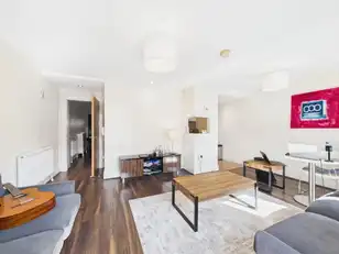 Apartment 204 2 William Street SouthImage 3