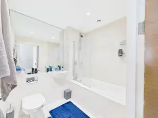 Apartment 204 2 William Street SouthImage 5