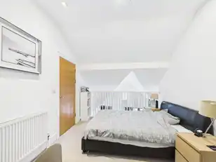 Apartment 301 2 William Street SouthImage 9